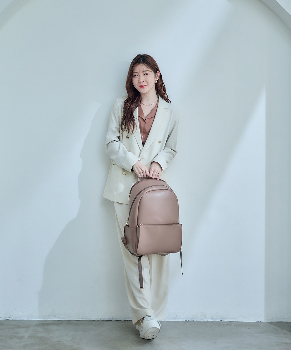 PC収納付き合皮A4リュック - 12Twelve Agenda(トゥエルブアジェンダ