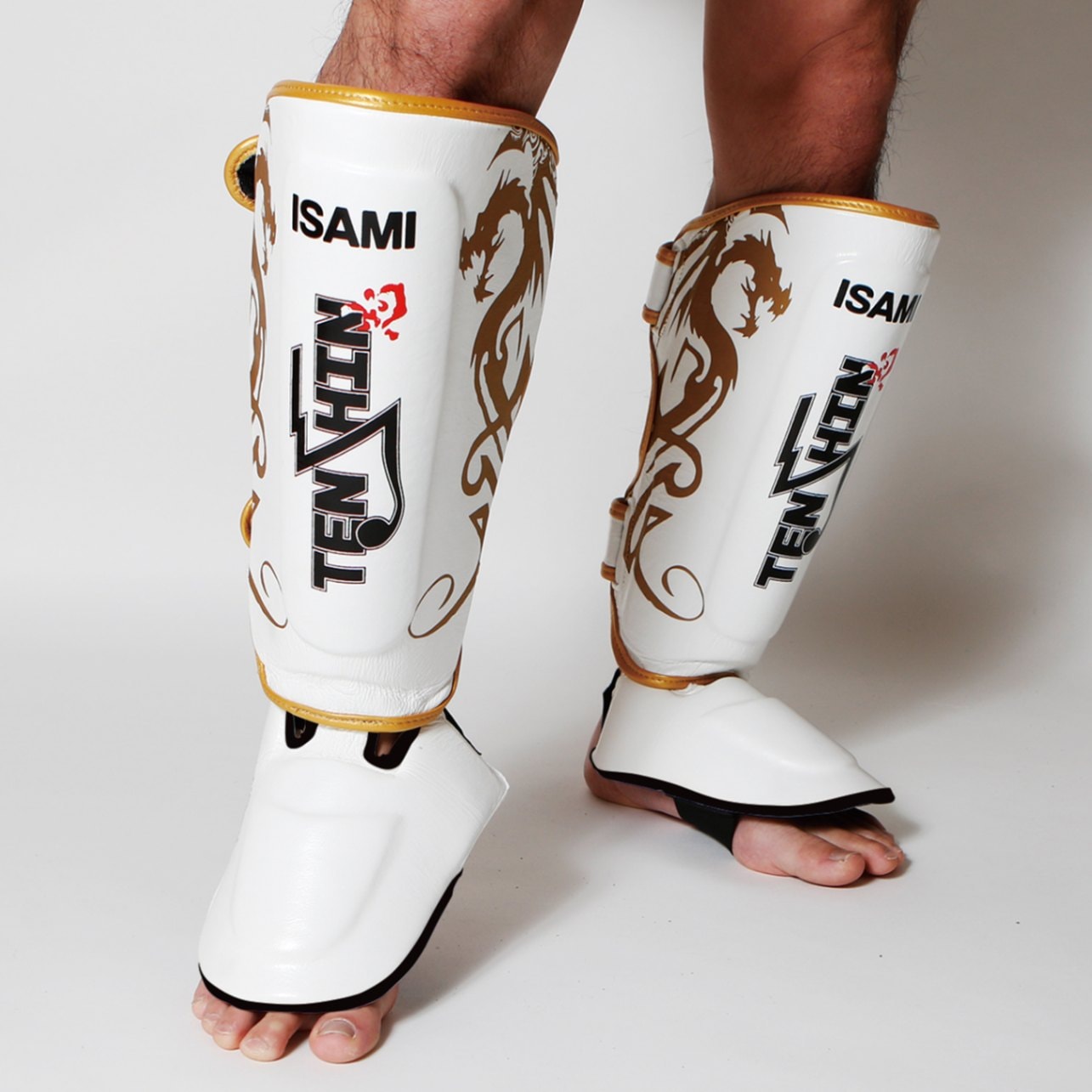 ISAMI キックボクシング　那須川天心　レガース　S 黒/金 ISAMI キックボクシング 那須川天心 レガース S 黒/金