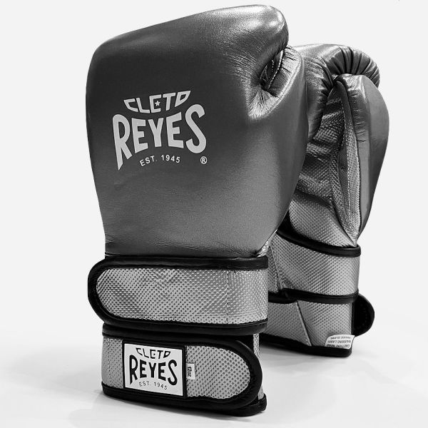 REYES ボクシング　グローブ シルバー 14オンス Amazon.co.jp: レイジェス(reyes) マジックテープタイプのスパー