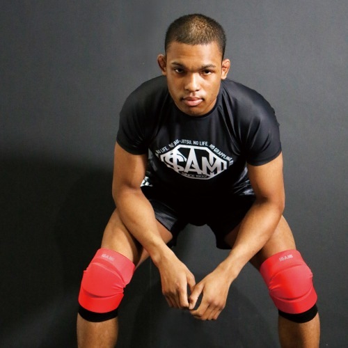 L-1103-R ニーガード　アカ