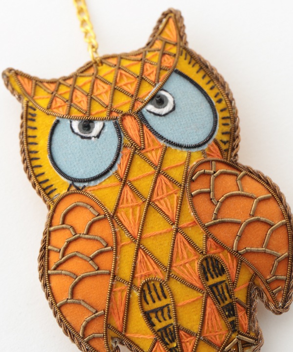 ザリ刺繍 ゴンド・アート フクロウ バッグチャーム（キーホルダー）  M21-2490