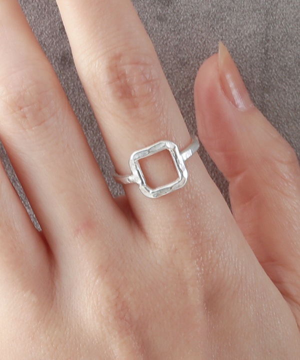 カレンシルバー スクエア リング（3サイズ） TGSR-2300 ★ 