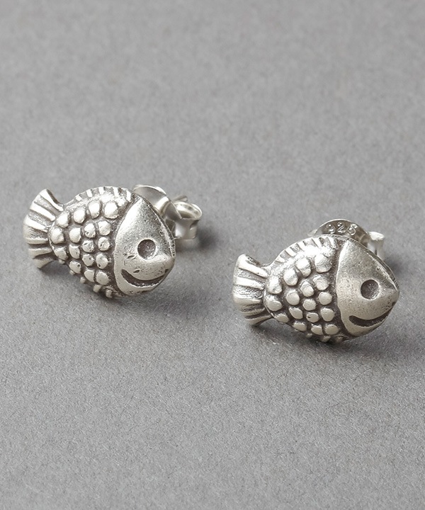 カレンシルバー フィッシュ スタッド ピアス TGSE-2220 ★ 