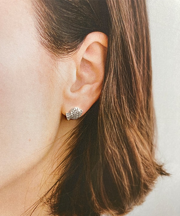 カレンシルバー フィッシュ スタッド ピアス TGSE-2220 ★ 