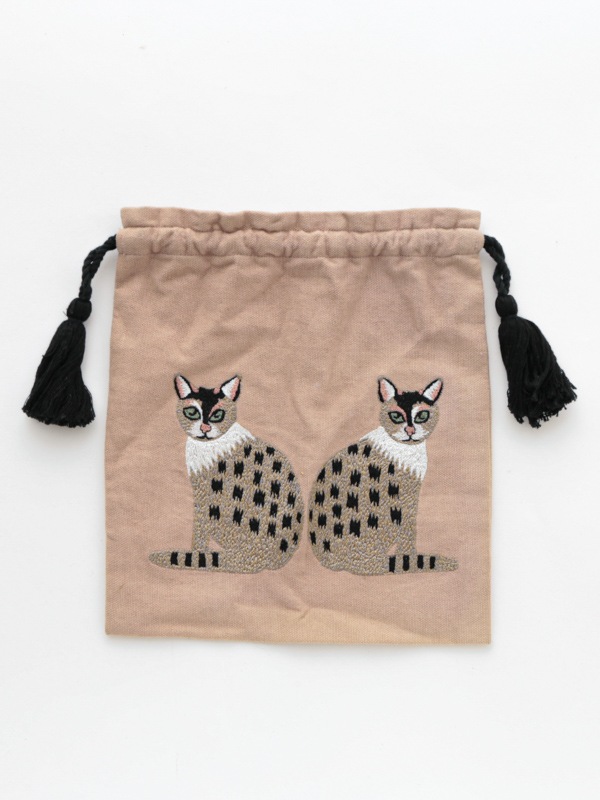 ツインキャット刺繍巾着 20×23cm M26-1958BE