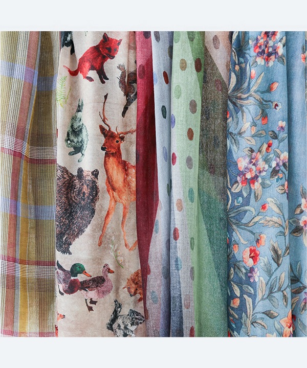 ウールシルク 花柄プリントショール B25W003BL