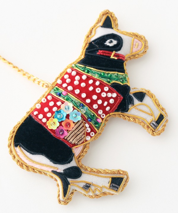 ザリ刺繍 ウシ バッグチャーム（キーホルダー）  M21-2494