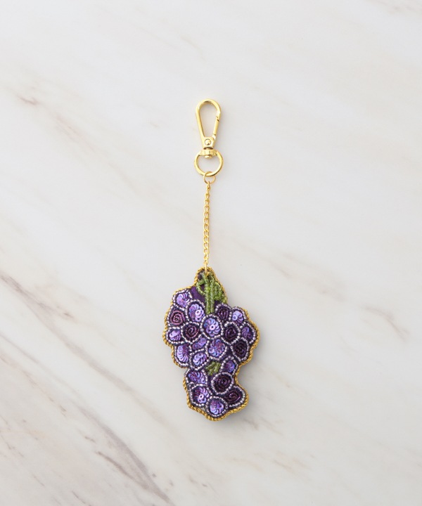 ザリ刺繍 ぶどう バッグチャーム（キーホルダー）  M21-2743