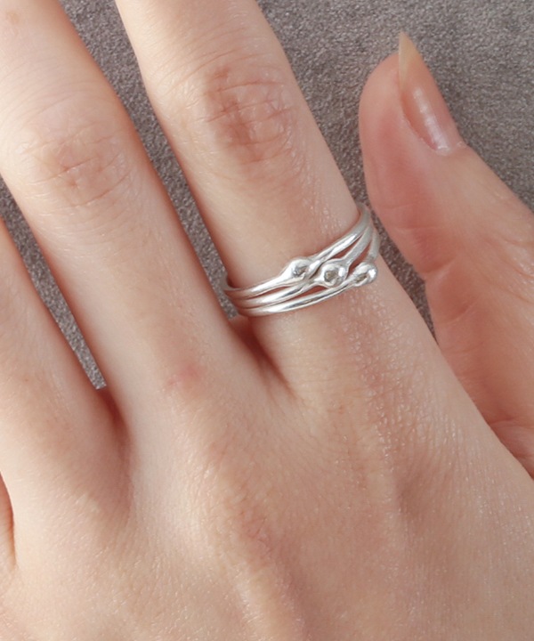 カレンシルバー 3連風 リング（3サイズ） TGSR-2308 ★