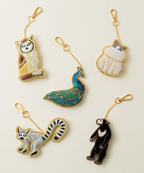 ザリ刺繍 キャット・ファーリー バッグチャーム（キーホルダー） M21-2018 