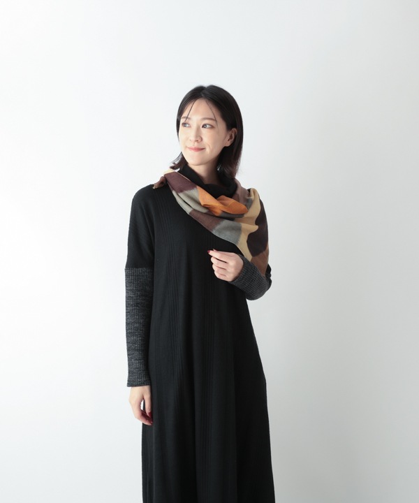 ウール混 幾何学柄プリントスカーフ B25W015