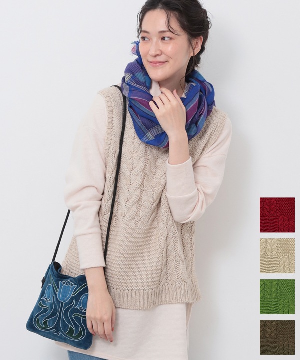 ウールブレンドケーブルニットベスト 25W073