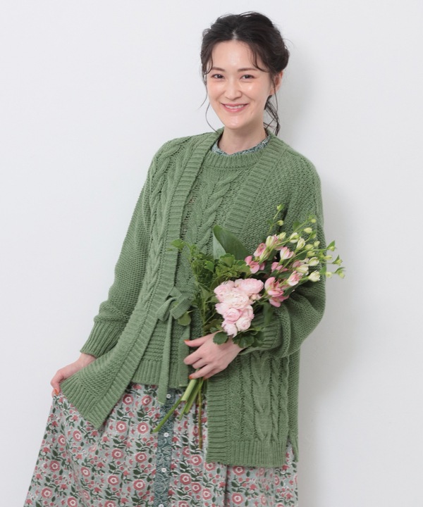 ウールブレンドケーブルニットカーディガン 25W074