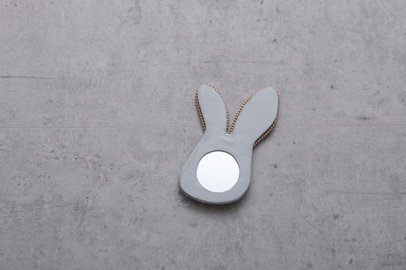 うさぎ刺繍 ハンドミラー（2カラー） M42-2010