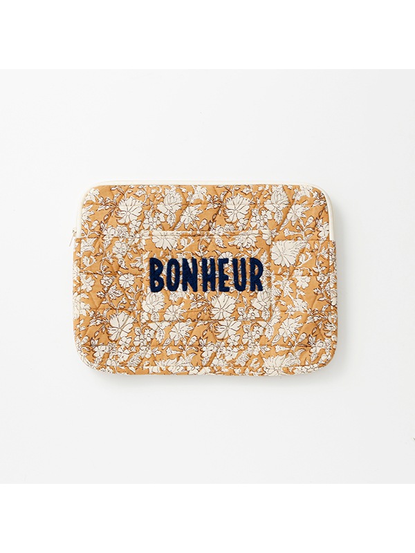 ブークレ刺繍プリントPCケース（3カラー）M28-2415