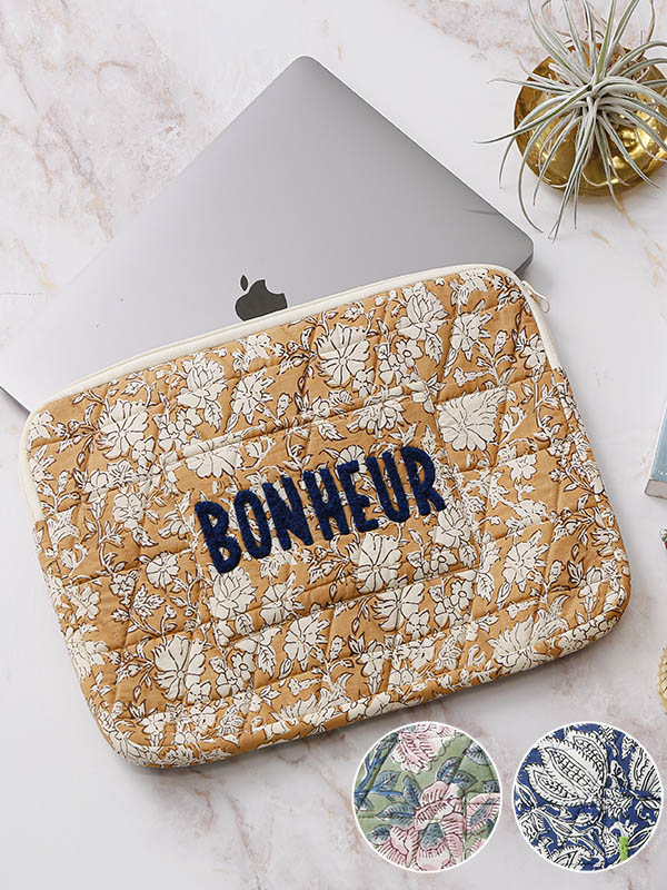 ブークレ刺繍プリントPCケース（3カラー）M28-2415