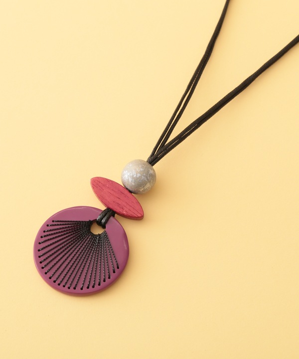 レジン ラディアルデザインネックレス A25WPN012WI