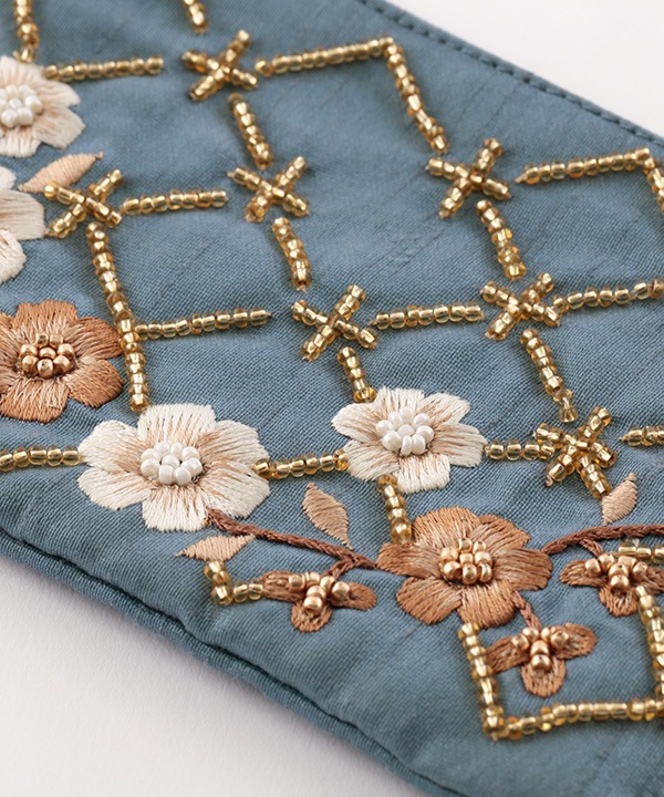 フラワー格子 刺繍ポーチS 15×10cm M42-2873