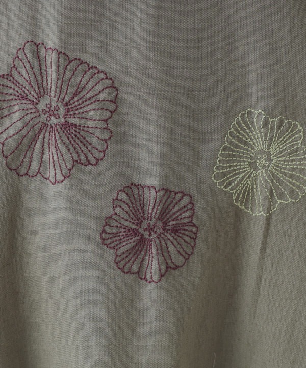 綿麻踊るお花たち刺繍シャツブラウス 25W408
