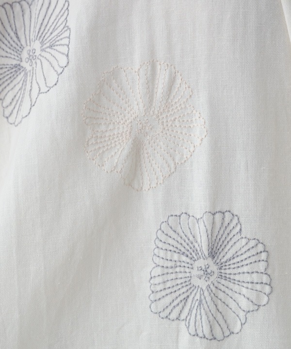 綿麻踊るお花たち刺繍シャツブラウス 25W408
