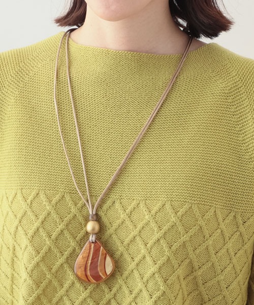 レジン 流線柄トップネックレス A25WPN017BR