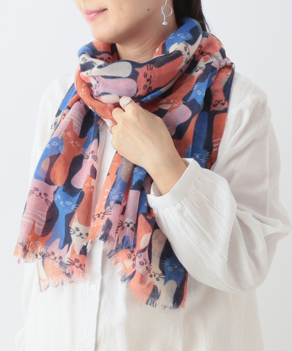 ウール100％ ネコ柄プリントショール B25W030