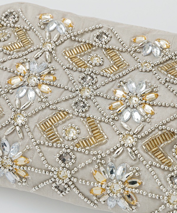 ビーズ刺繍ポーチ 17×10×マチ4cm （2カラー）M42-1375