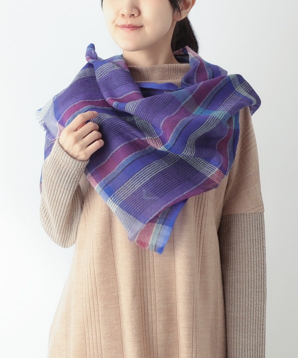 ウール100％ チェック柄ショール B25W032