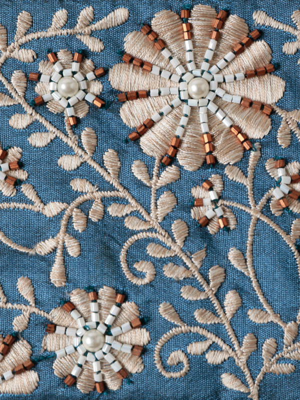 ビーズ刺繍ミニフラットポーチ 15×10cm （3カラー）M42-1074