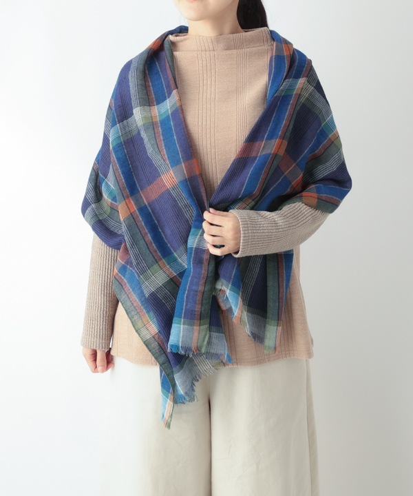 ウール100％ チェック柄ショール B25W032