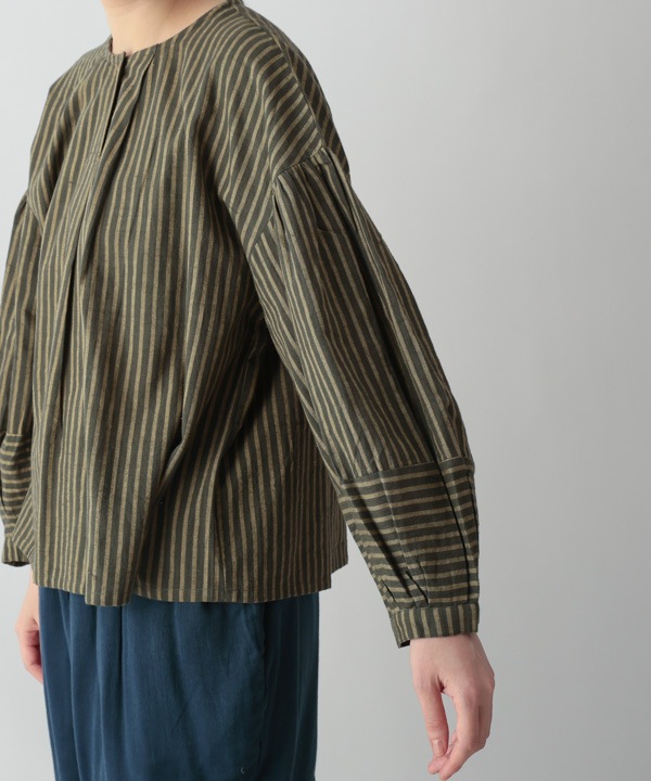 しなやかストライプ・カディタック・ブラウス 25W414