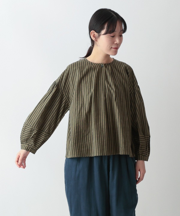しなやかストライプ・カディタック・ブラウス 25W414