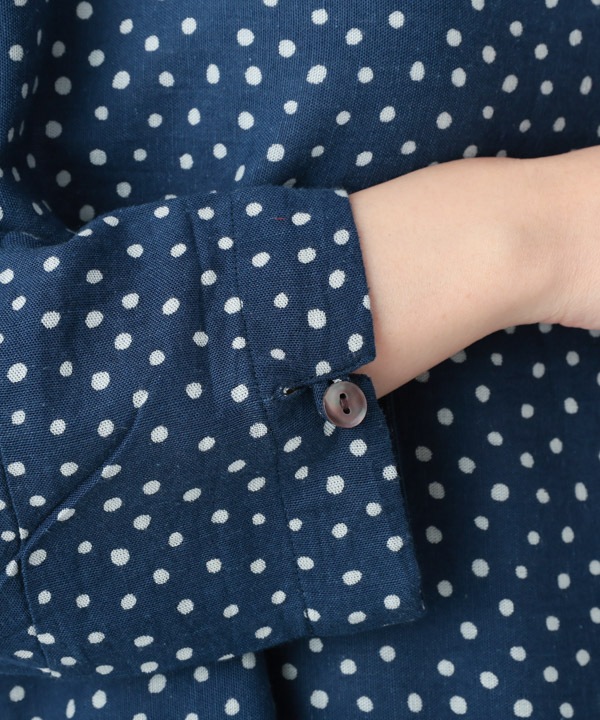 小さなポルカドット・ブロックプリント・綿麻レーヨンラフ・ブラウス 25W417