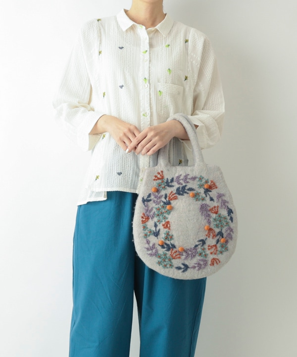 小花リース刺繍卵型フェルトバッグ H26W357