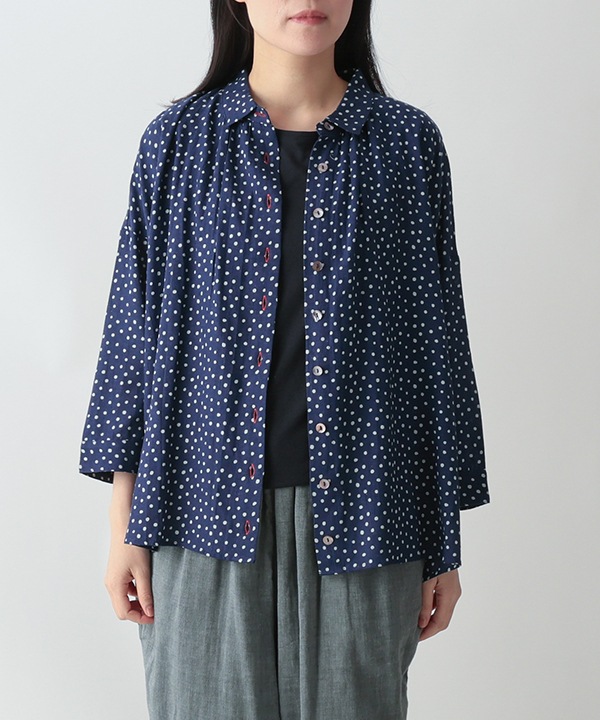 小さなポルカドット・ブロックプリント・綿麻レーヨンギャザーブラウス 25W418