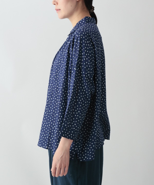 小さなポルカドット・ブロックプリント・綿麻レーヨンギャザーブラウス 25W418
