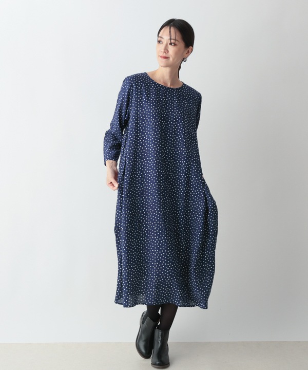 小さなポルカドット・ブロックプリント・綿麻レーヨンコクーンワンピース 25W419