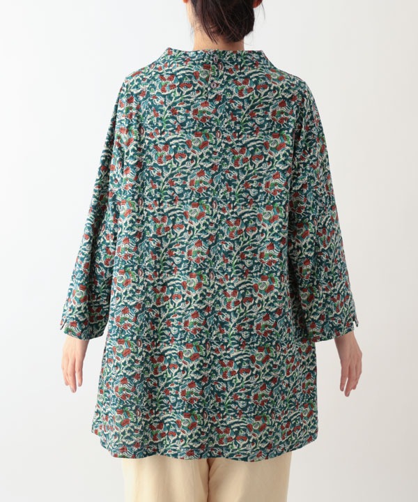 カラムカリ・プリントジャージオフボトルネック・チュニック 25W421