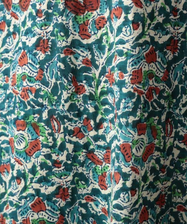 カラムカリ・プリントジャージオフボトルネック・チュニック 25W421