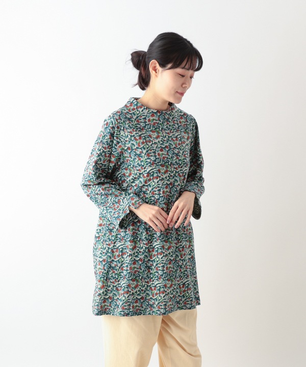 カラムカリ・プリントジャージオフボトルネック・チュニック 25W421