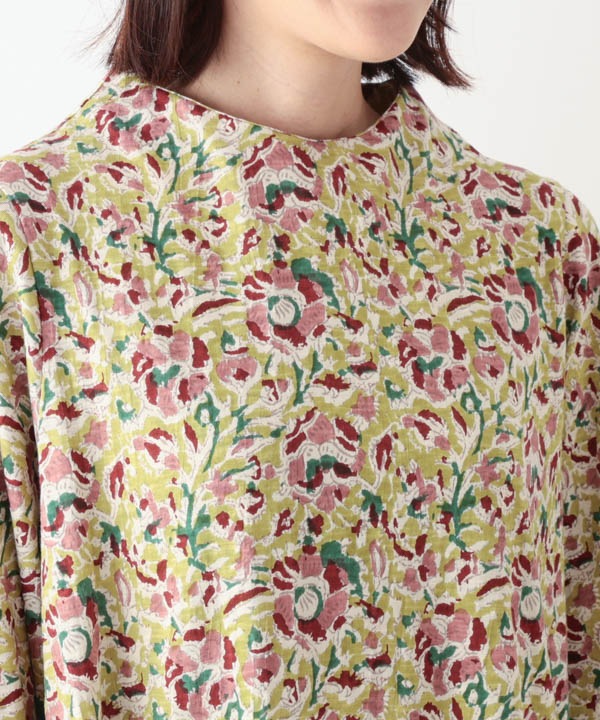 カラムカリ・プリントジャージオフボトルネック・チュニック 25W421