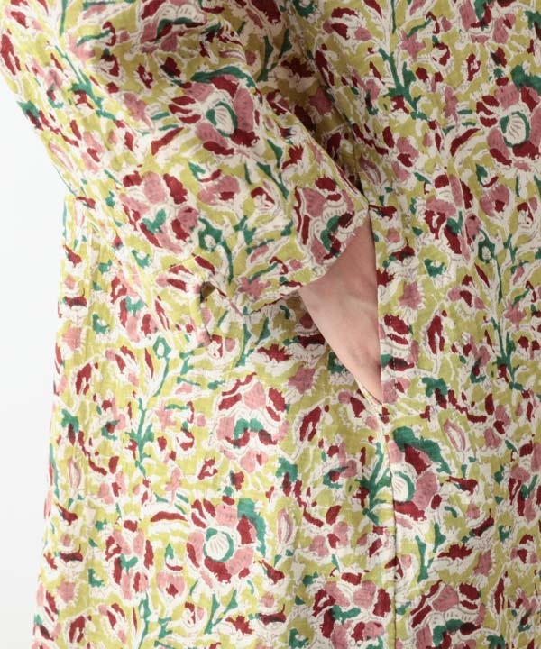 カラムカリ・プリントジャージオフボトルネック・チュニック 25W421