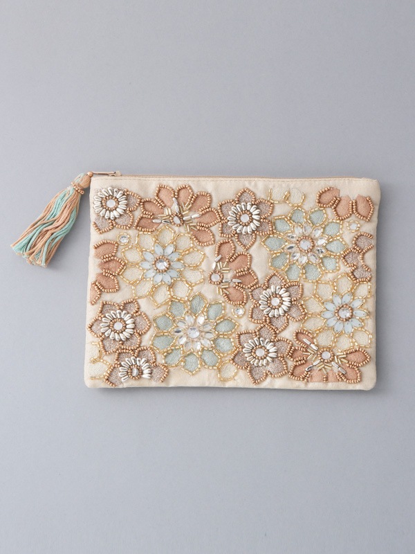 ビーズ刺繍エスニックフラットシューズ - メルカリ
