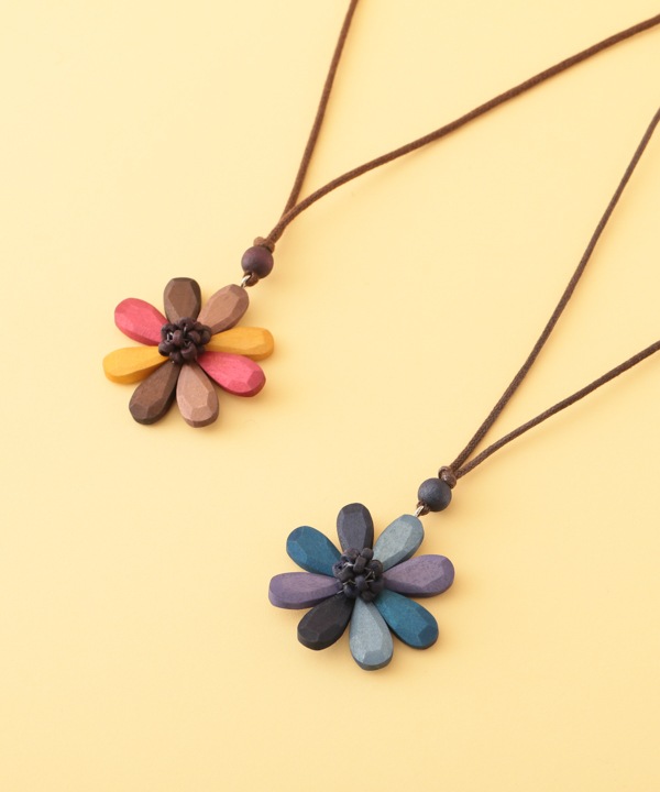 ウッド ミックスフラワーネックレス A25WPN055