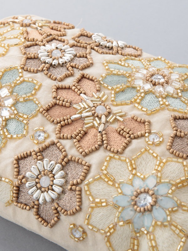 ビーズ刺繍ポーチ 20×14×4cm （3カラー）M42-0863