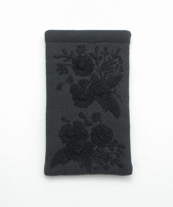 モノトーン花刺繍 メガネケース M42-2698
