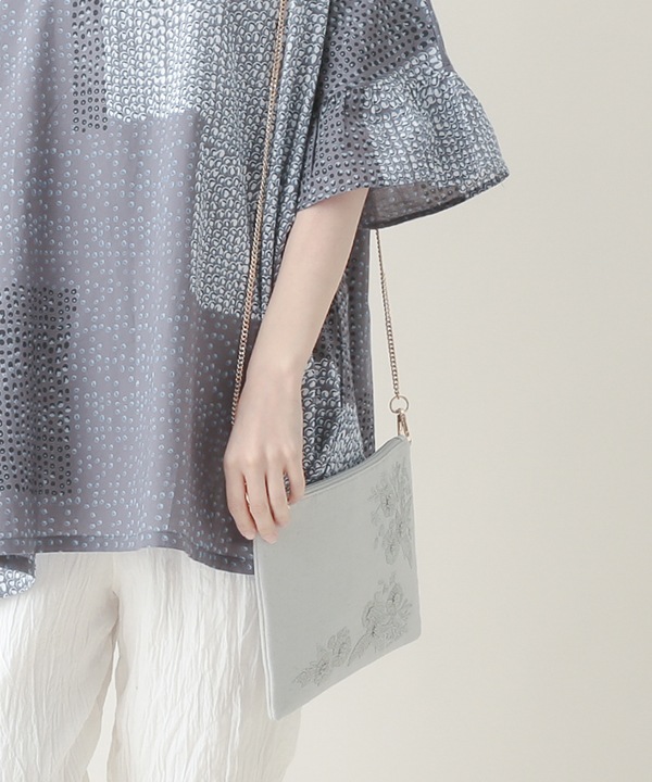 モノトーン花刺繍 ショルダーバッグ M42-2699