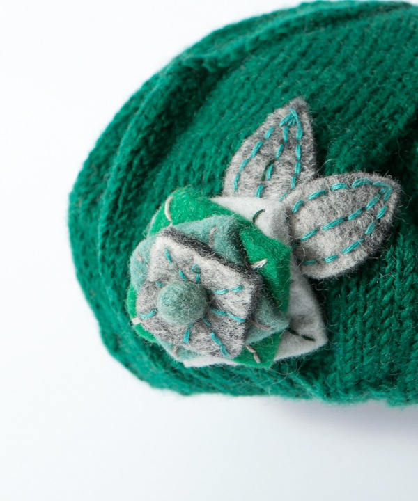 スクエアコサージュベレー帽（2カラー）H24W014