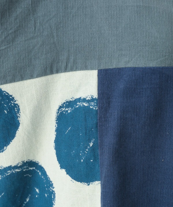 コーデュロイとプリント生地のパッチワークブラウス 25W431MX