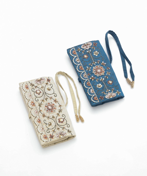 ビーズ刺繍 アクセサリーケース M42-2703